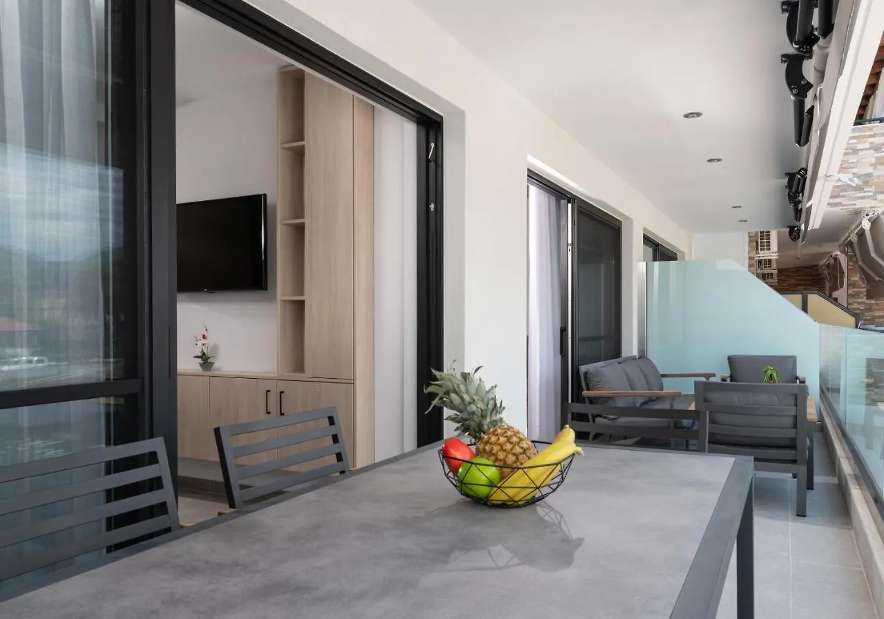 Aparthotel Sky Luxury Suites Sarti