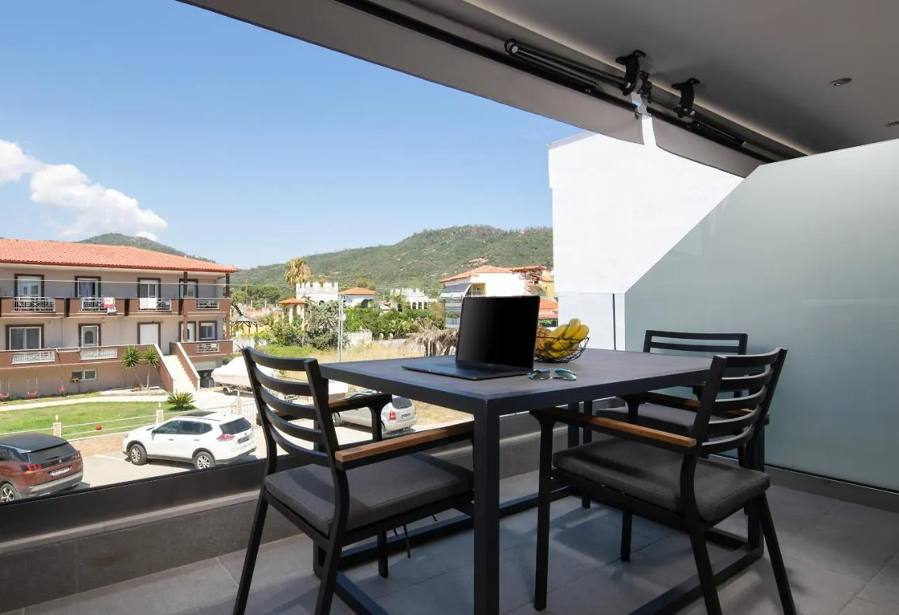 Sky Luxury Suites Sarti 0*,  Yunanistan